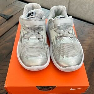 Girl Nike Star Runner Size 10c